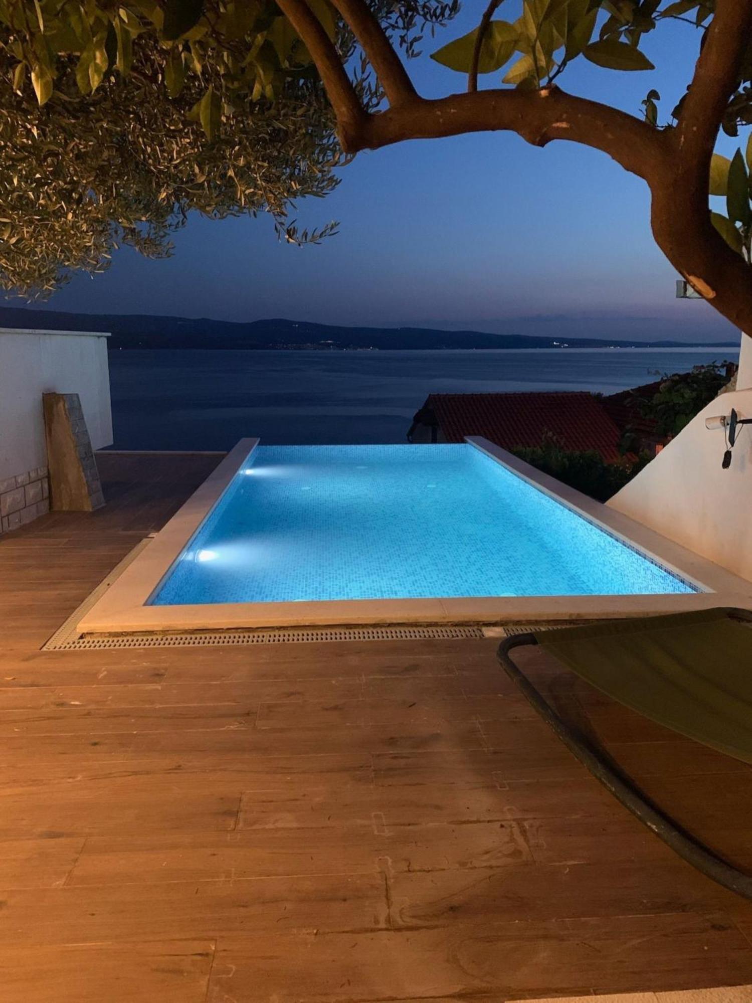 Apartments With Pool Vrdoljak Omiš Cameră foto