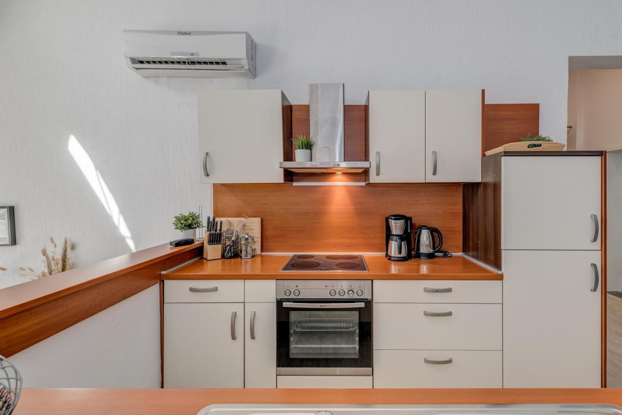 Apartments With Pool Vrdoljak Omiš Cameră foto