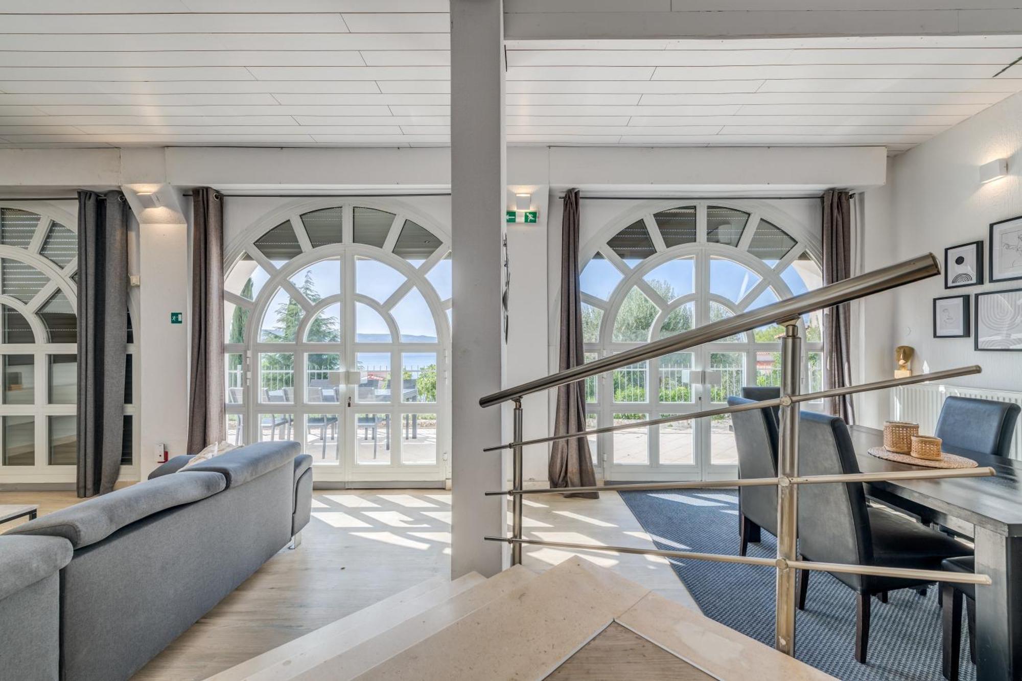 Apartments With Pool Vrdoljak Omiš Cameră foto